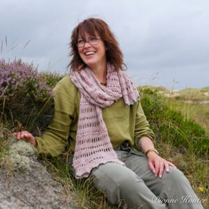 Haakpakket Stardust Pearl Rose shawl maat M